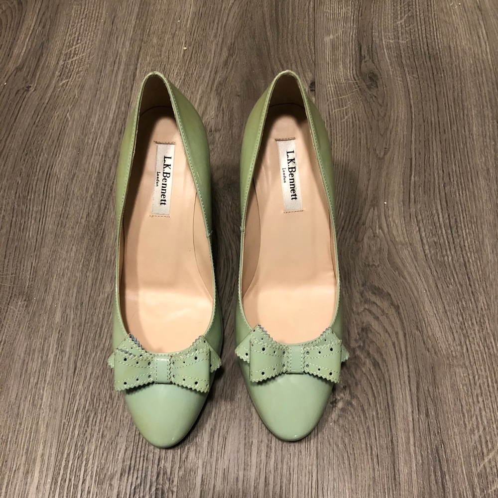 Mint green LK Bennett Darcia patent leather bow pump 37